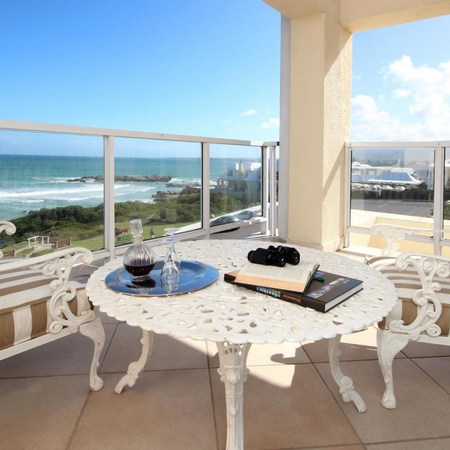 Hermanus Beachfront Lodge for 2 nights from R5 270 pps - self drive