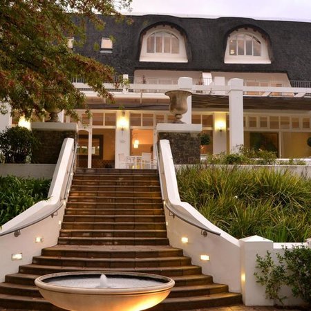 4 Star Le Franschhoek Hotel and Spa for 2 nights from R3 520* pps - self drive