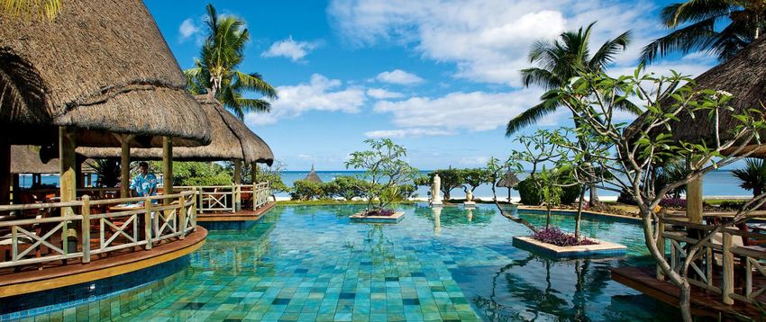 La Pirogue Resort and Spa, 7 nights from R28 700 pps