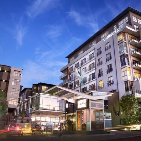 4 Star DoubleTree by Hilton, Cape Town Upper Eastside for 2 nights from R1 735 pps - self drive