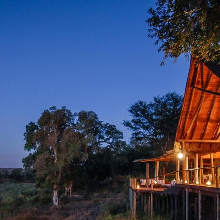 Lion Sands Narina Lodge for 2 nights from R14 960* pps - self drive