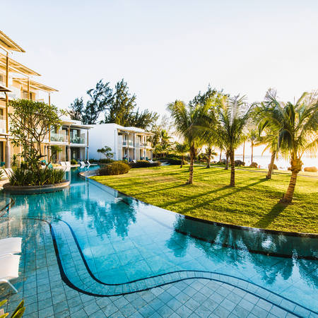 4-Star plus Victoria-for-2 Beachcomber Resort & Spa - Mauritius (5 nights) Spring Special