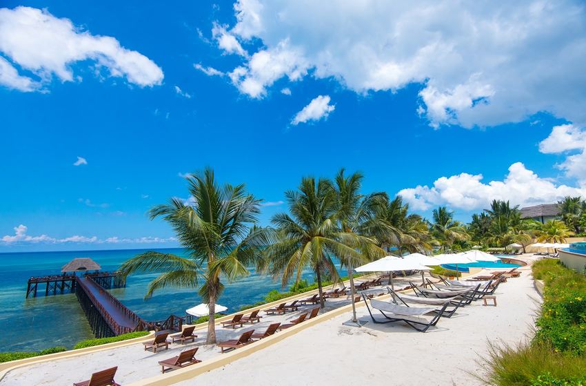 5-Star Sea Cliff Resort and Spa - Zanzibar Package (7 nights)