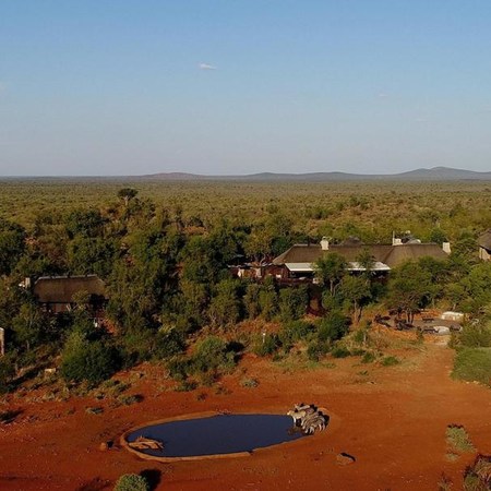 Etali Safari Lodge for two nights from R10 115 pps - self drive