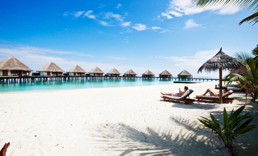 Adaaran Select Meedhupparu, 7 nights from R39 960 pps