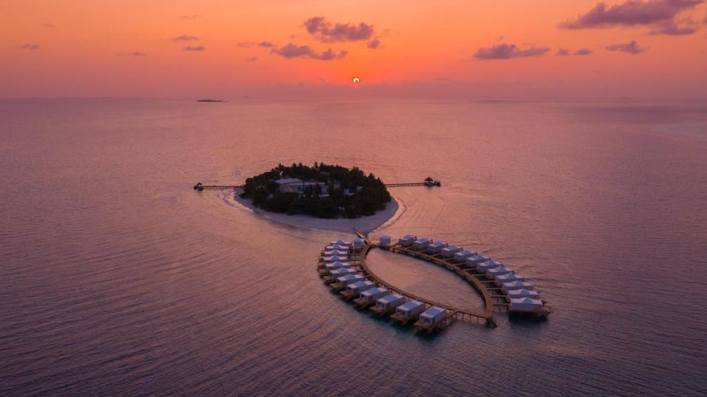 4* Sandies Bathala - Maldives Package (7 nights)