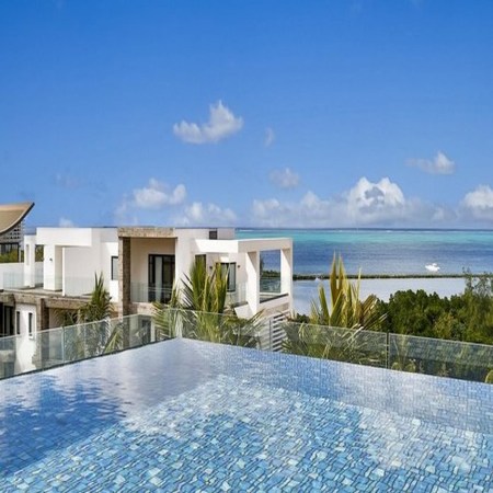 Radisson Blu Azuri Resort and Spa, 5 nights from R24 070 pps