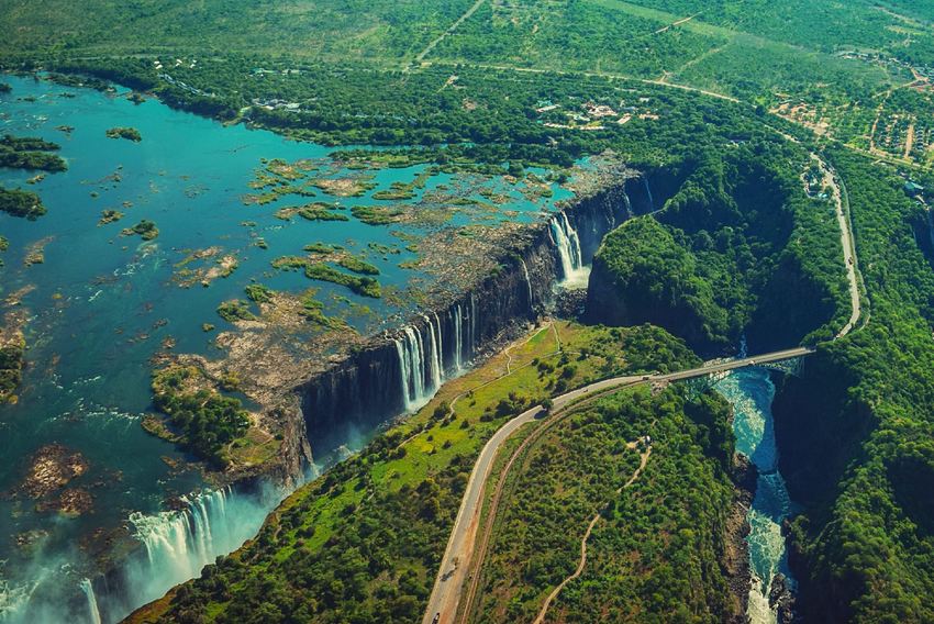 3* Cresta Sprayview - Victoria Falls Package (3 Nights)