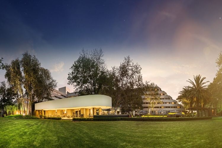 4* The Maslow Sandton Package (1 Night)