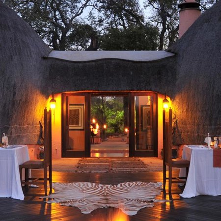Hoyo Hoyo Safari Lodge, 2 nights from R12 395 pps - self drive