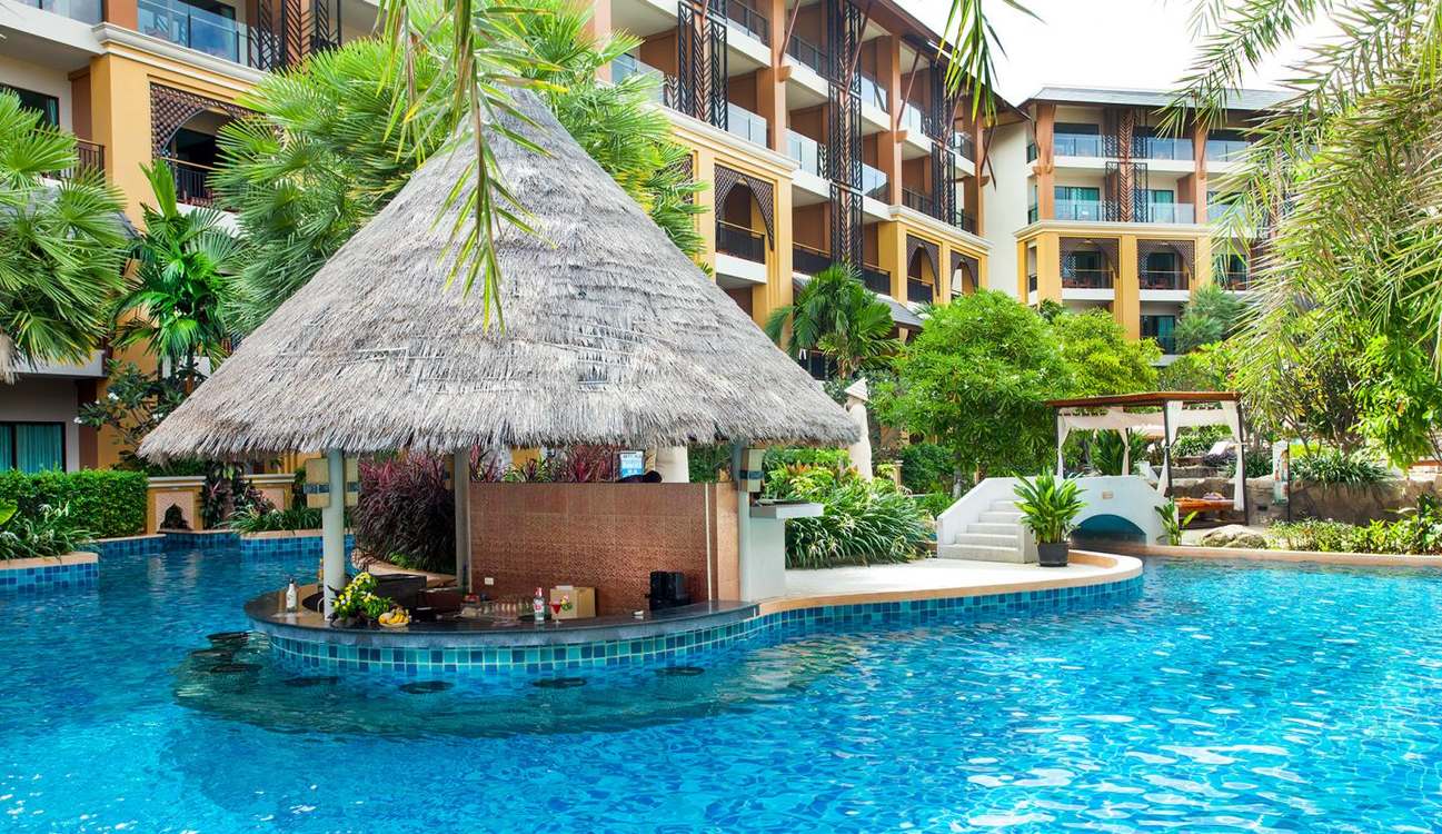 Rawai Palm Beach Resort, 7 nights from R15 770 pps