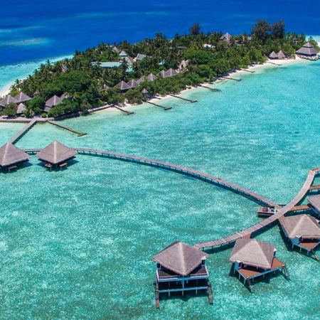 Adaaran Club Rannalhi Resort, 7 nights from R38 550 pps