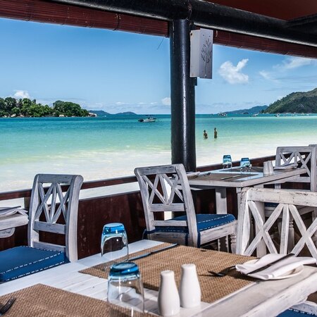 PARADISE SUN - 6 Night holiday at Paradise Sun plus one night on Mahe