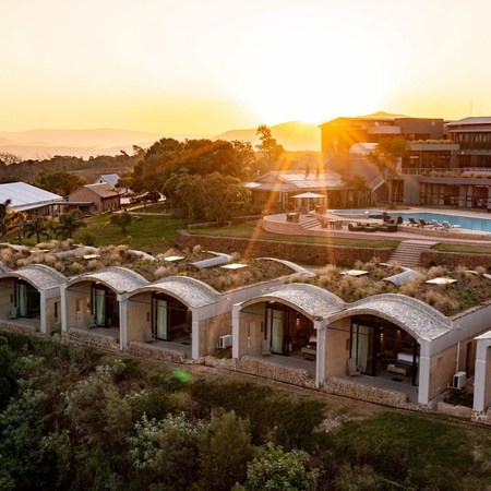 Angels View HoyoHoyo, 3 nights from R3 050 pps - self drive