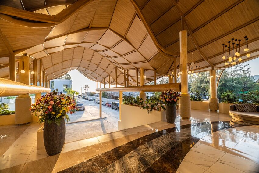 PHUKET EMERALD BEACH RESORT - 5 night holiday at Phuket Emerald Beach Resort