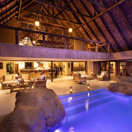 Kingfisher Suites, 2 nights from R8 155 pps - self drive