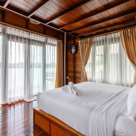 500RAI FLOATING RESORT Combination Package - 1 night at the La Flora Khao Lak, 2 nights at the 500Rai Floating Resort & 2 nights at The Kee Resort Patong.