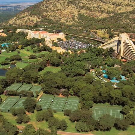 Cascades Hotel Sun City, 2 nights from R4 010 pps