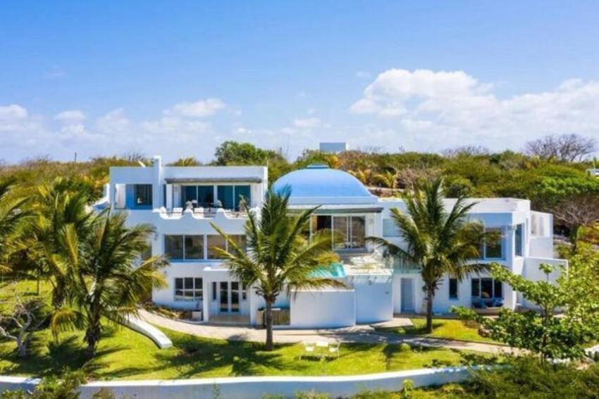 5* Santorini Mozambique Package (4 Nights)