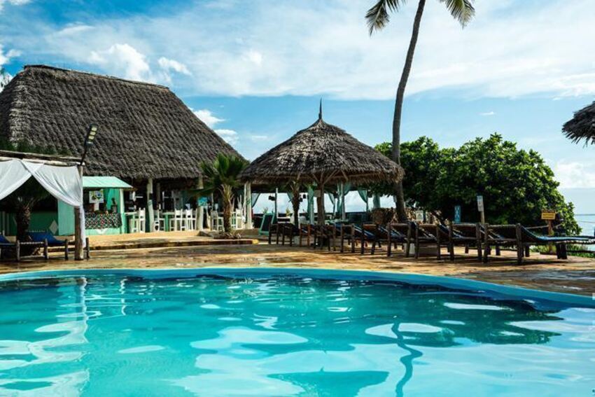 3* Superior Reef & Beach Resort - Zanzibar Package (7 Nights)