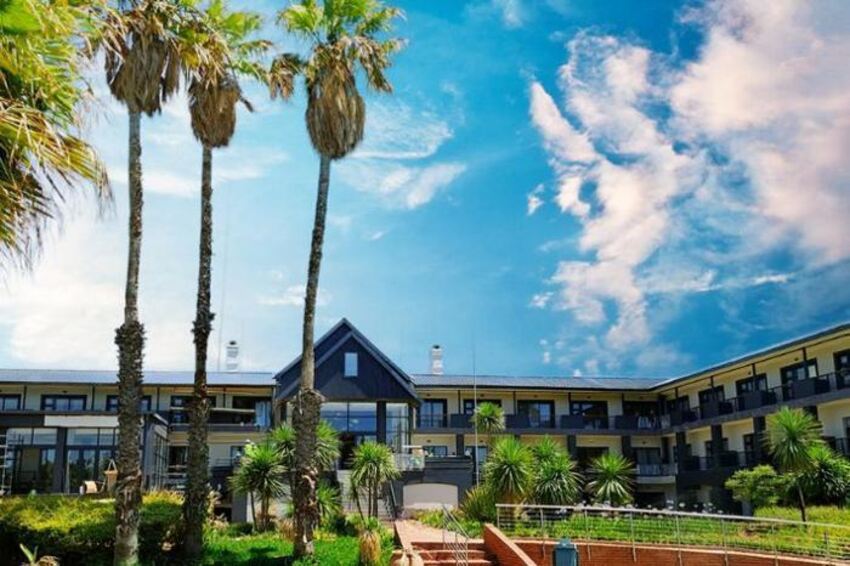 4* The Emerald Hotel - Vaal Package (2 Nights)