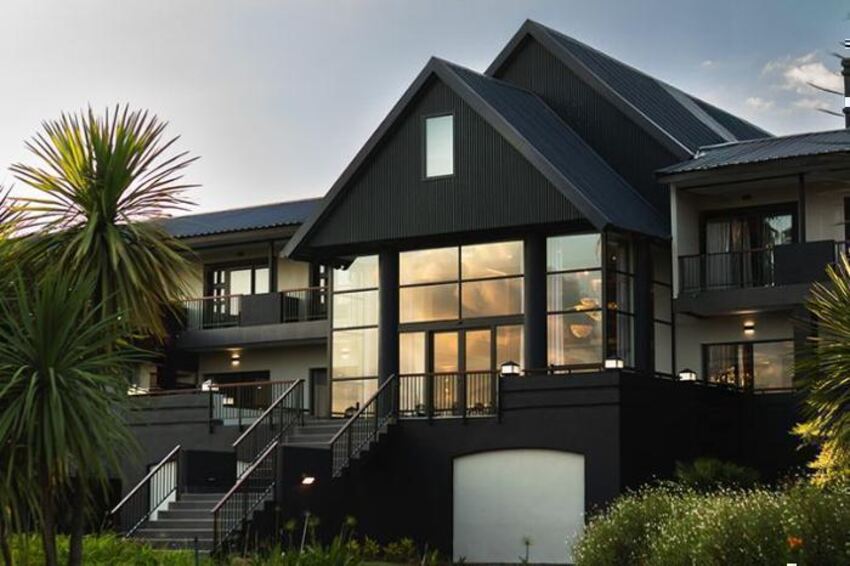 4* Emerald Resort Hotel - Vaal Package (2 Nights)