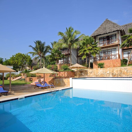 Sultan Sands Island Resort - 5 nights at Sultan Sands