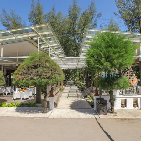 ANVAYA KUTA & JAMBULUWUK OCEANO RESORT GILI TRAWANGAN & WESTIN UBUD - 2 nights at Anvaya Kuta, 3 nights at Jambuluwuk Oceano Resort Gili Trawangan and 2 nights at Westin Ubud.