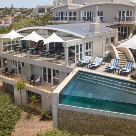 4* Periwinkle Guest Lodge - Plettenberg Bay Package (2 Nights)