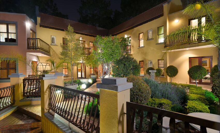 Bohemian Guesthouse, 2 nights from R2 100 pps