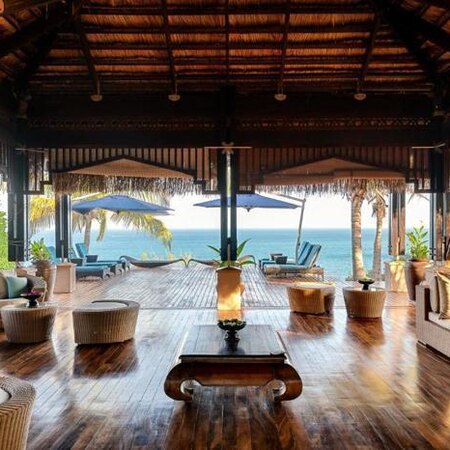 5* Anantara Bazaruto Island Resort - Mozambique Festive Package (5 Nights)