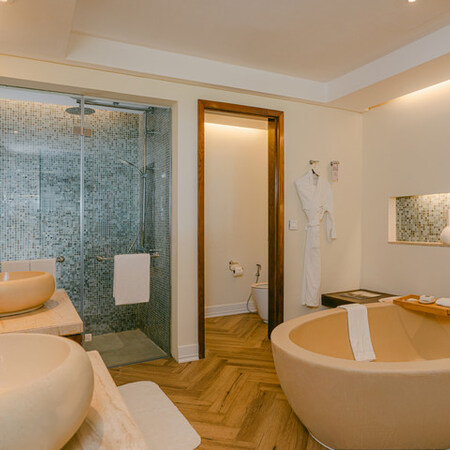 ST. REGIS LE MORNE MAURITIUS - 5 Night discounted luxury holiday at the St. Regis Le Morne Resort