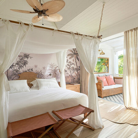 PARADISE COVE - 5 Night holiday at the romantic Paradise Cove