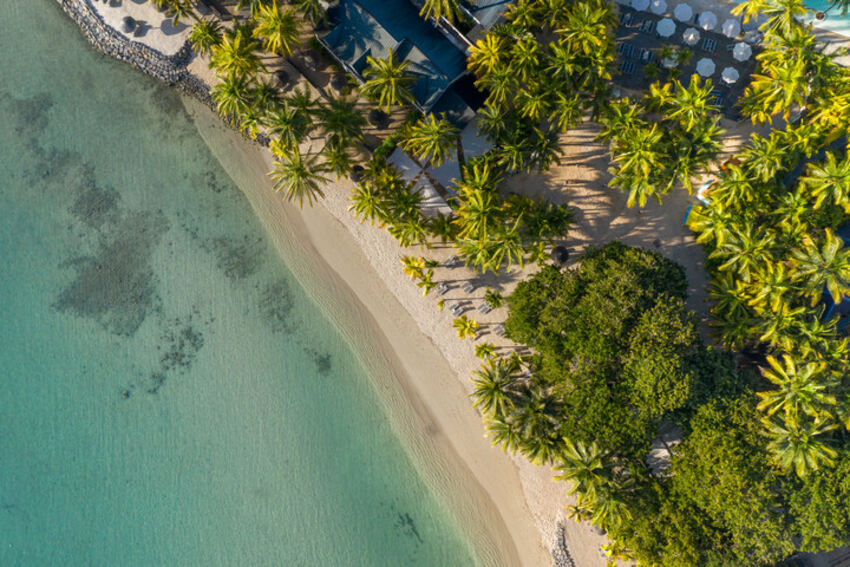 RAVENALA ATTITUDE - 5 Night holiday at the Ravenala Attitude