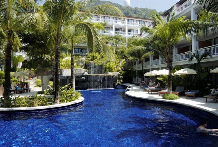 3* Sunset Beach Resort - Thailand Package (7 nights)