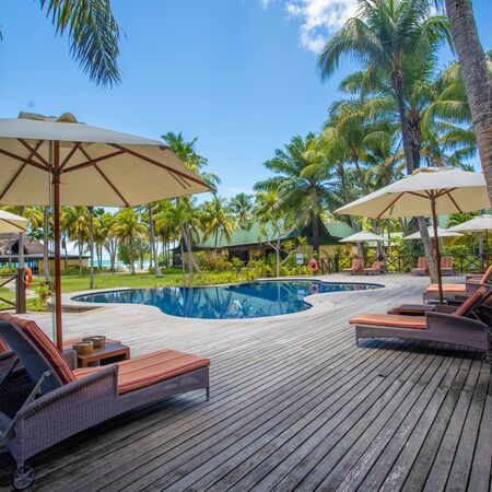 PARADISE SUN - 4 Night holiday at Paradise Sun plus one night on Mahe