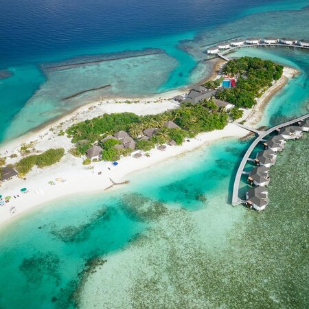 Cinnamon Dhonveli Maldives, 7 nights from R45 035 pps