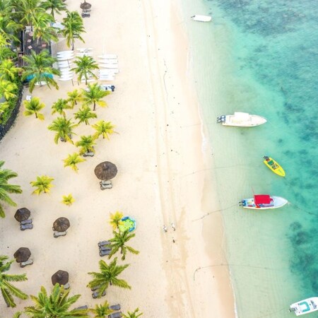 Victoria Beachcomber Resort & Spa, 5 nights from R24 880 pps