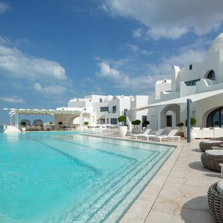 5* Anantara Santorini Abu Dhabi Retreat - Abu Dhabi Package (5 Nights)