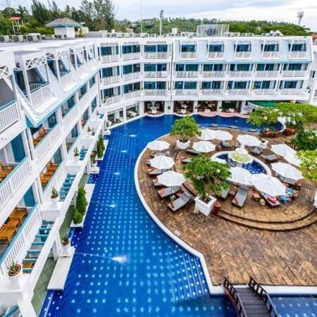 4* Andaman Seaview Hotel - Thailand Package (7 Nights)