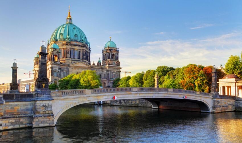 Trafalgar - Highlights of Eastern Europe, 16 nights from R70 805 pps