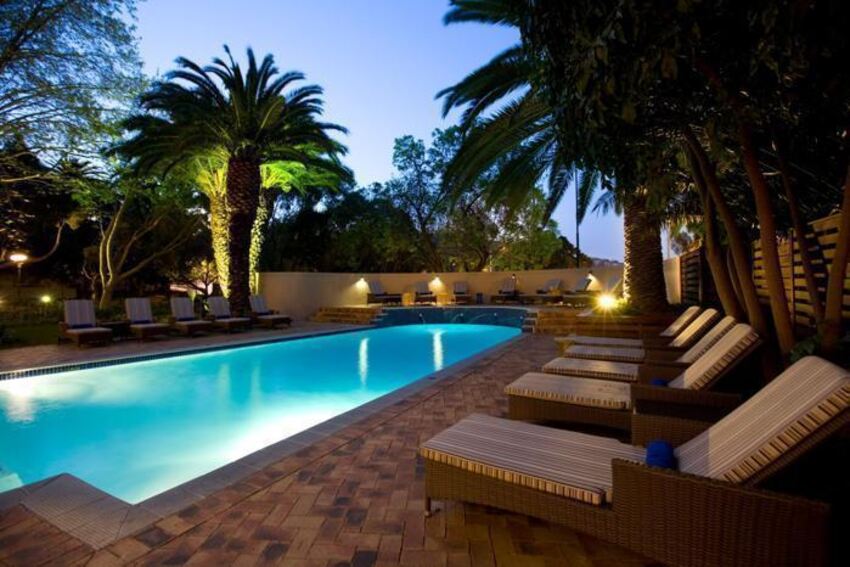 3* SunSquare Cape Town Gardens - Cape Town TH LITE Package (2 Nights)