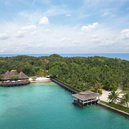 Palaces and Paradise: India Golden Triangle Tour and Maldives Escape (10 Nights Package)