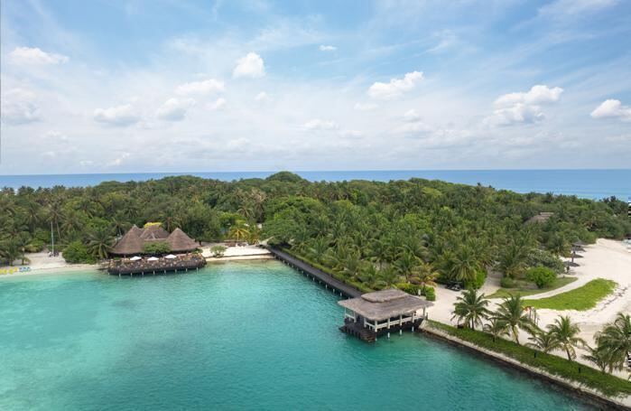 Palaces and Paradise: India Golden Triangle Tour and Maldives Escape (10 Nights Package)