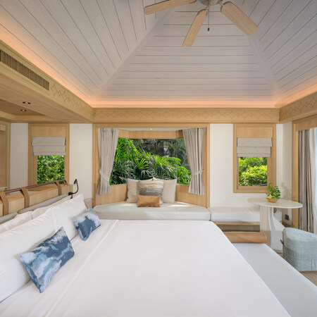 CENTARA KARON RESORT & CENTARA VILLAS PHI PHI ISLAND - 3 night holiday at the Centara Karon Resort Phuket & 2 night holiday at Centara Villas Phi Phi