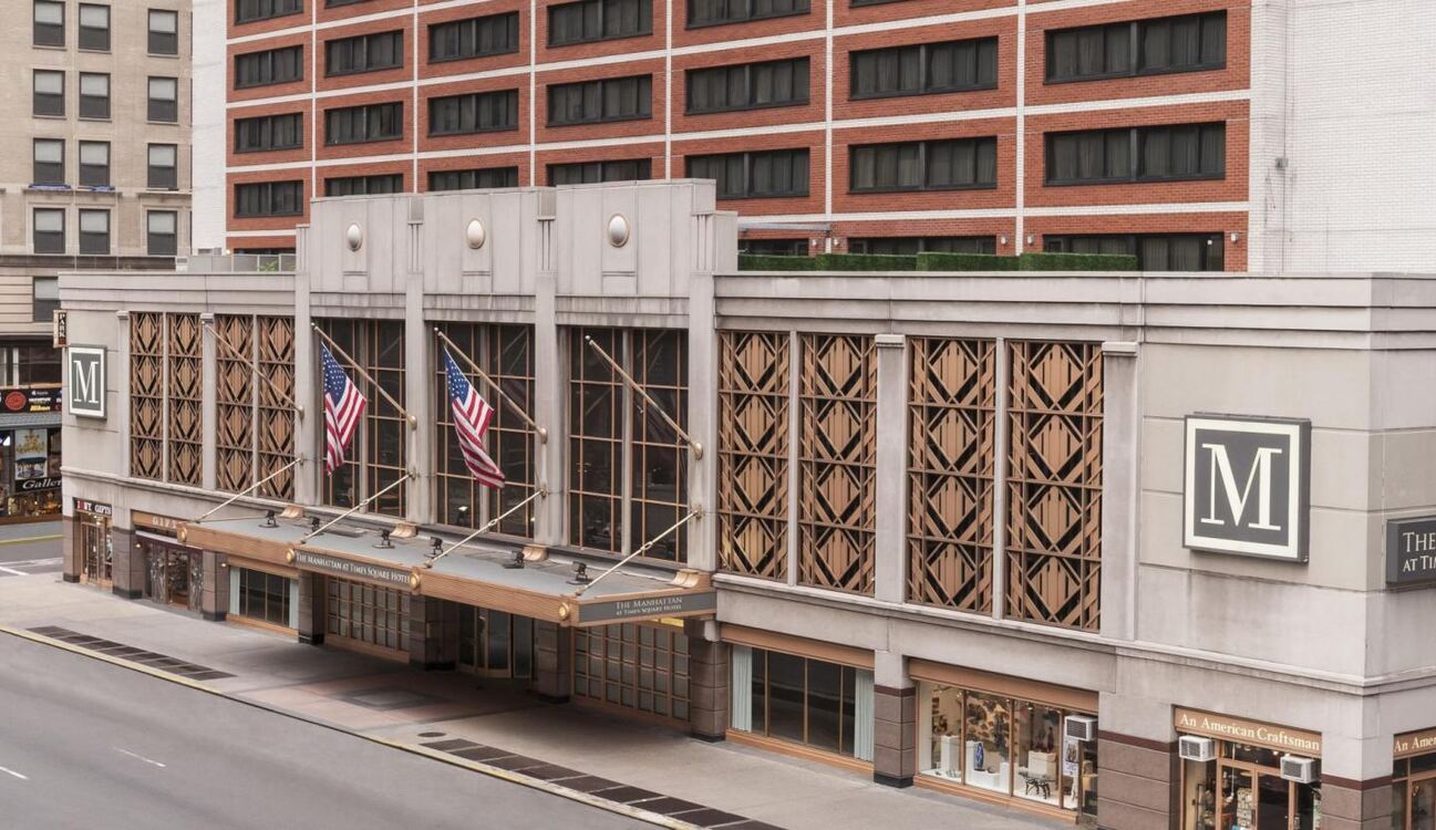 The New Yorker at The Manhattan, 3 nights from R18 300 pps