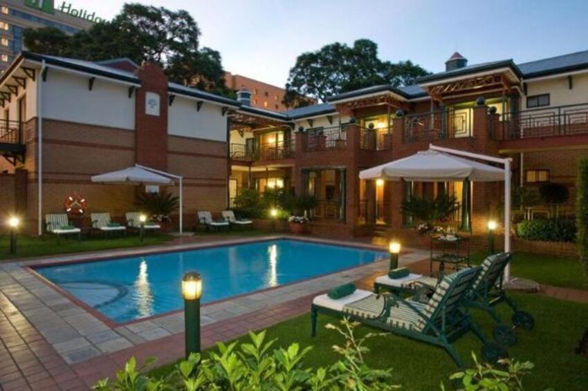4* The Courtyard Hotel - Rosebank Fly-In Package (2 Nights)