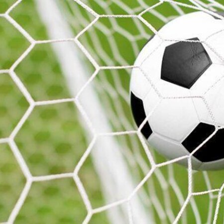 4* Liverpool vs Tottenham Hotspur - Premier League Football Package (4 Nights)