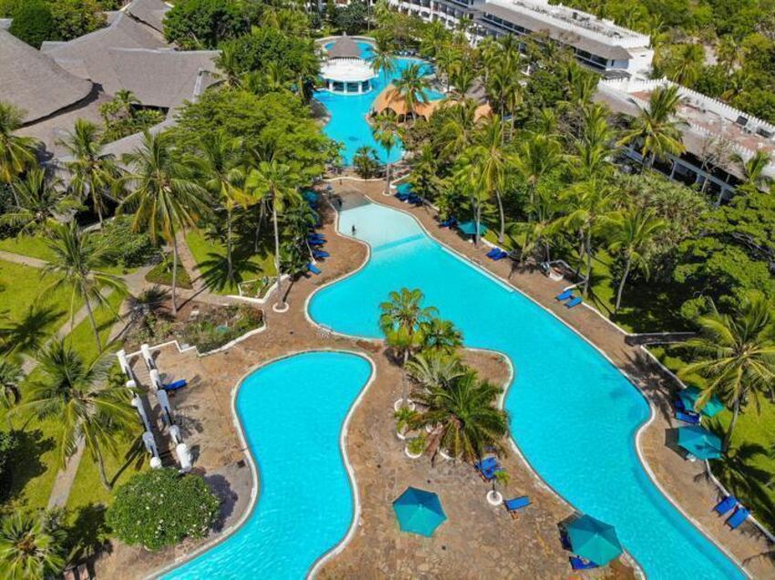 4* Southern Palms Beach Resort - Mombasa, Diani Beach Package (6 Nights)