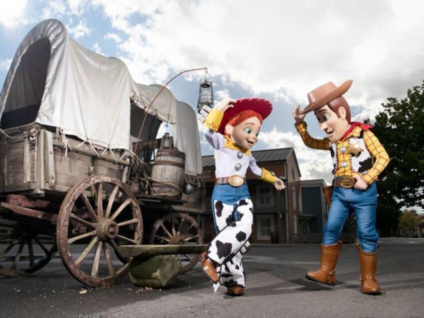 Paris and Disney Hotel Cheyenne Experience - France Package (4 Nights)